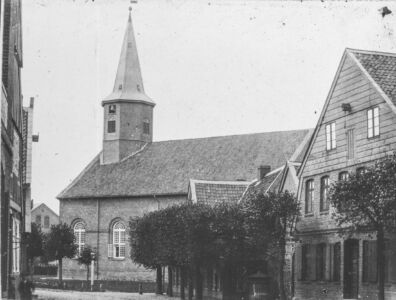 p171 - Kirche mit Pfarrhaus