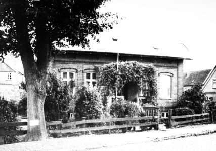 P 1829