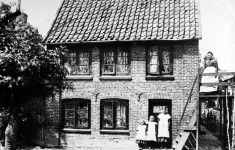 P 2125