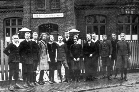 P 2286 - Mittelschule 1925